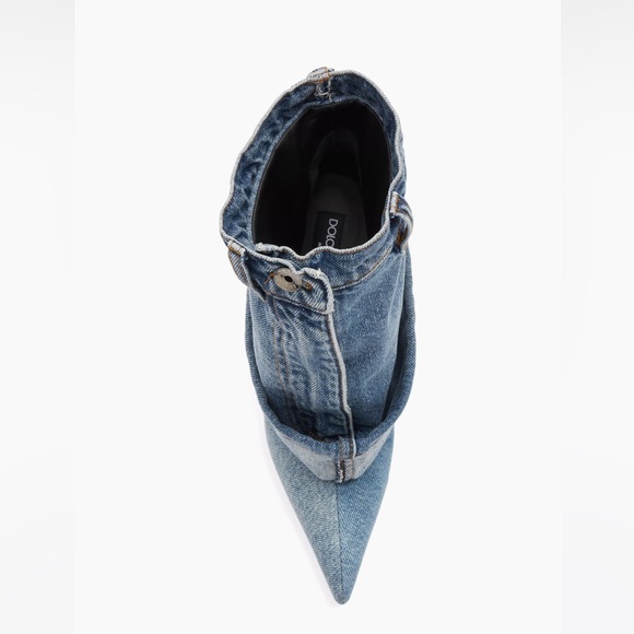 Dolce&Gabbana
Denim Booties authentic new with box size 10 - Picture 3 of 12